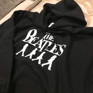 XL Mens Black Beatles Sweatshirt.